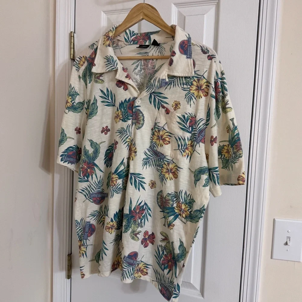 Jurassic World Park Ranger Button Down Hawaiian Camp Shirt XL Jungle Print - Picture 2 of 10